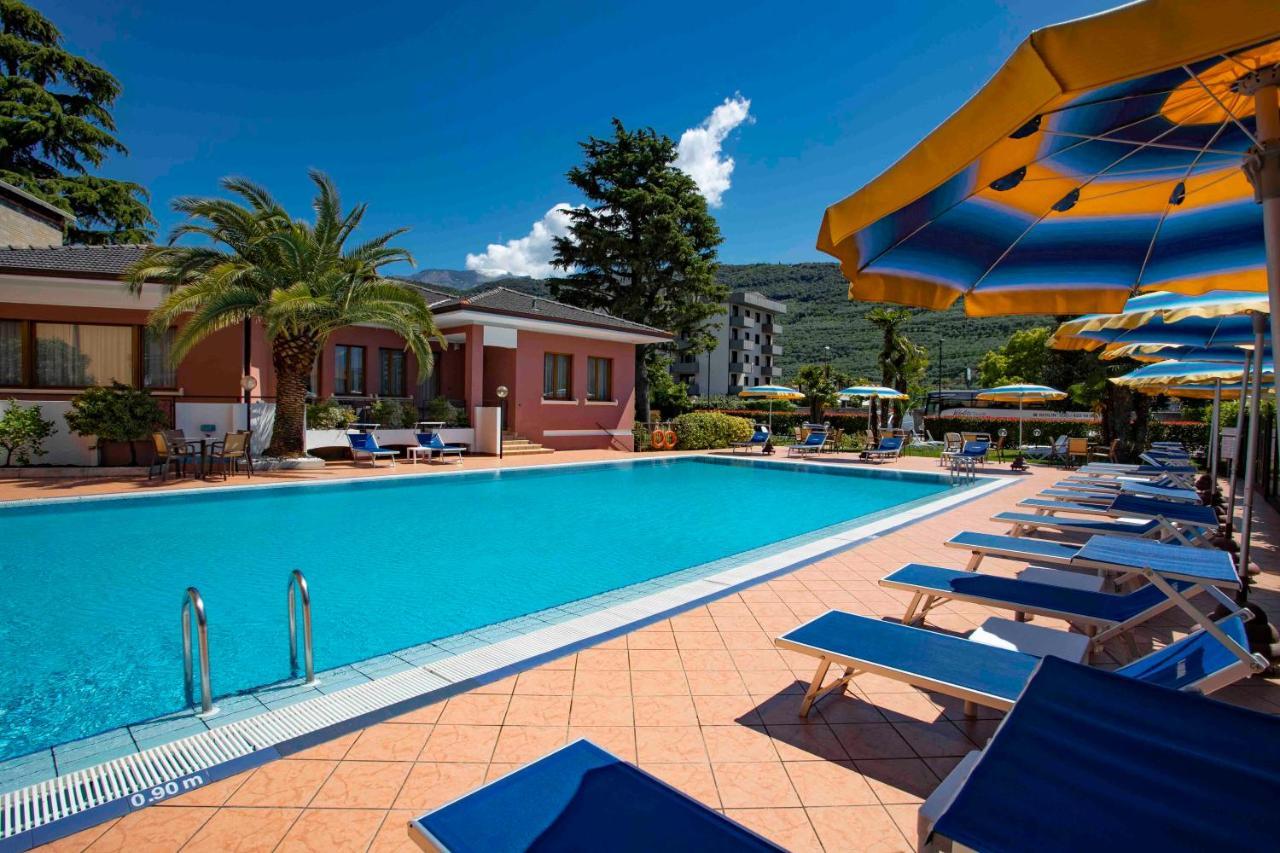 Sunlake Hotel Riva del Garda Kültér fotó