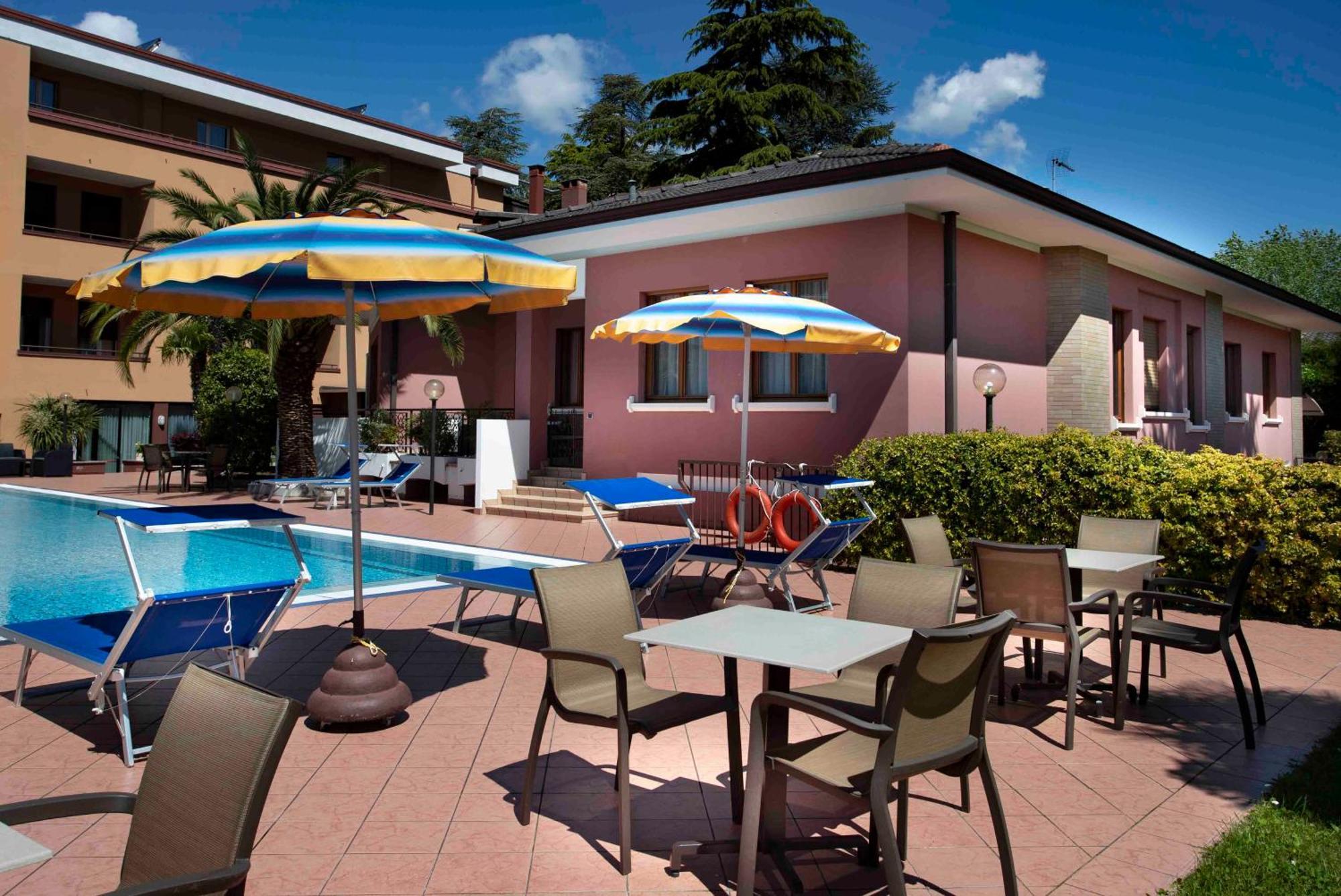 Sunlake Hotel Riva del Garda Kültér fotó