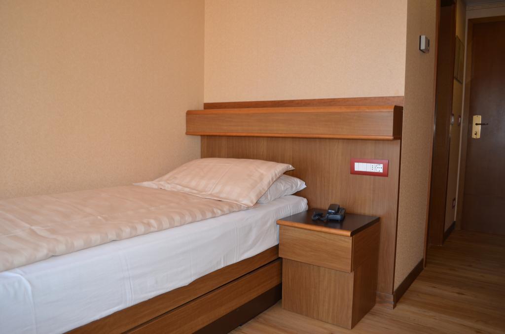 Sunlake Hotel Riva del Garda Kültér fotó