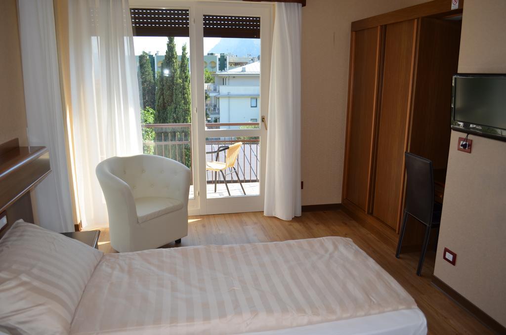 Sunlake Hotel Riva del Garda Kültér fotó