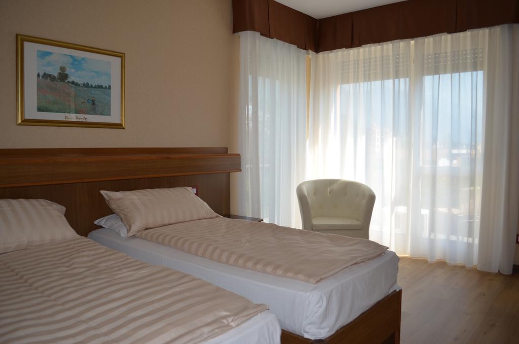 Sunlake Hotel Riva del Garda Kültér fotó